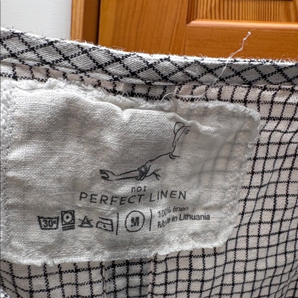 Not Perfect Linen tunic - Picture 3 of 9